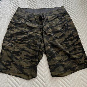 Lululemon Current State Board Shorts 9"